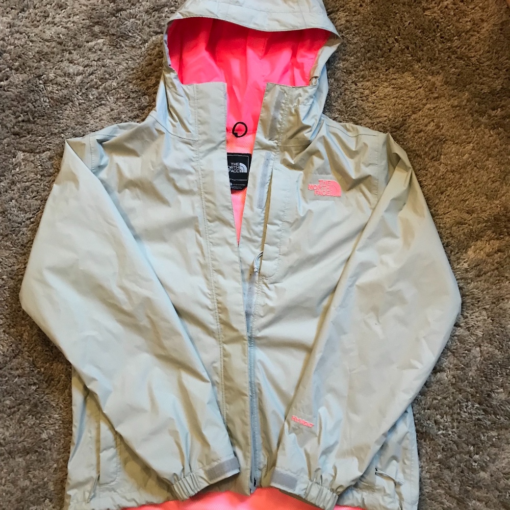 North Face Women's Venture 2 Jacket--Medium